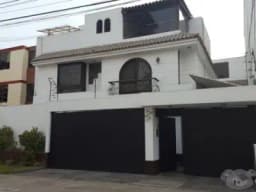 PRECIOSA CASA-CHALET