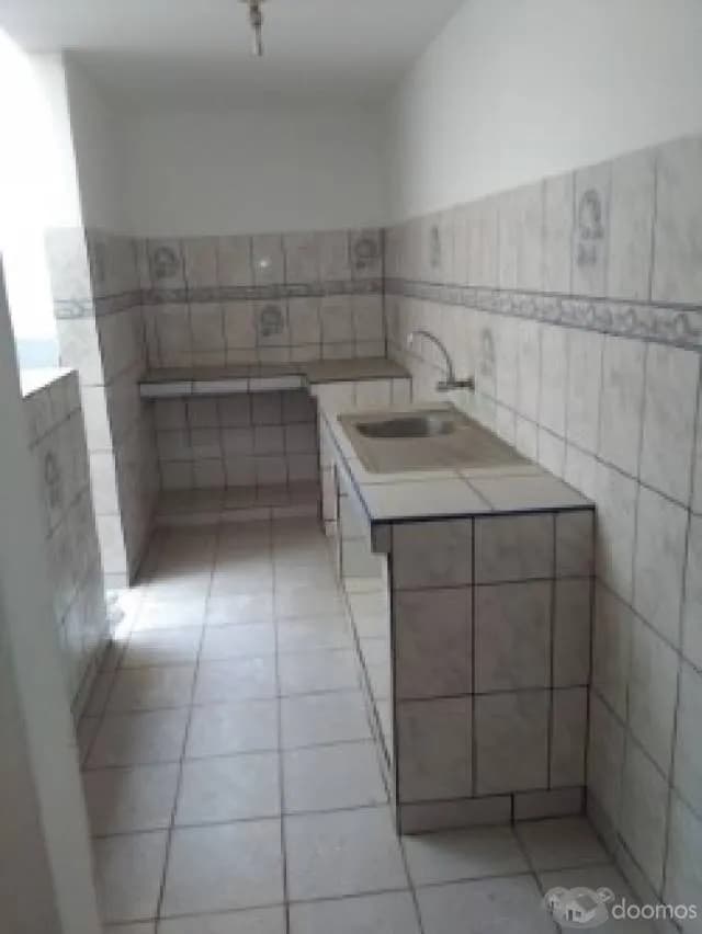 CASA EN VENTA - PRIMER PISO - 160 m2. Chacarilla — foto 8