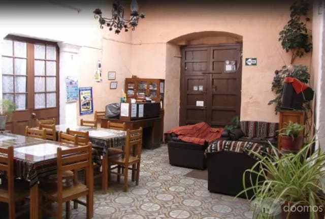 Vendo casa en el cercado ideal hostal 320 000 dólares — foto 1