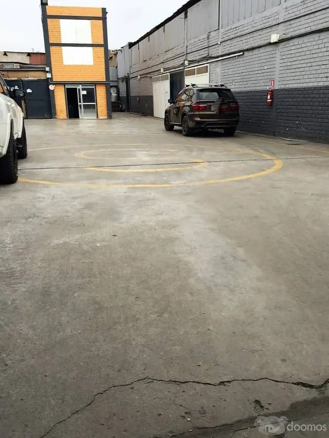 alquilo oficinas y almacenes en faisanes, chorrillos — foto 5