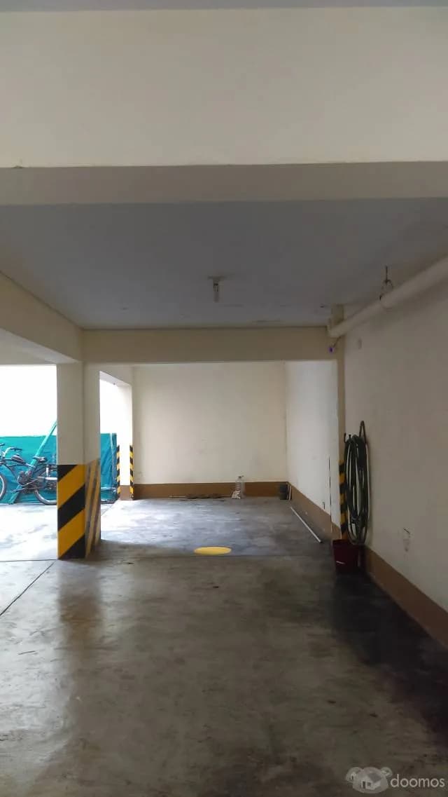 Cochera En Alquiler - Miraflores - Enrique Palacios — foto 1
