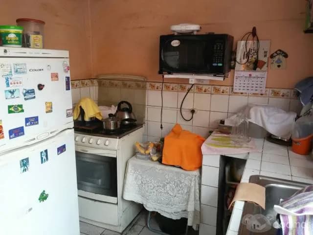 VENDO CASA AMPLIA, COMODA Y SEGURA EN ZONA COMERCIAL. — foto 1