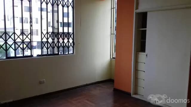 VENDO DE OCASION BELLO DEPARTAMENTO MUY ILUMINADO — foto 3