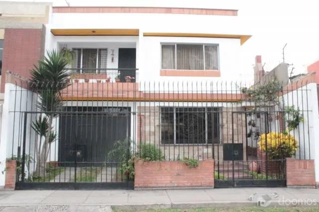 Casa en Venta - Cercado de Lima US$ 325,000 — foto 1