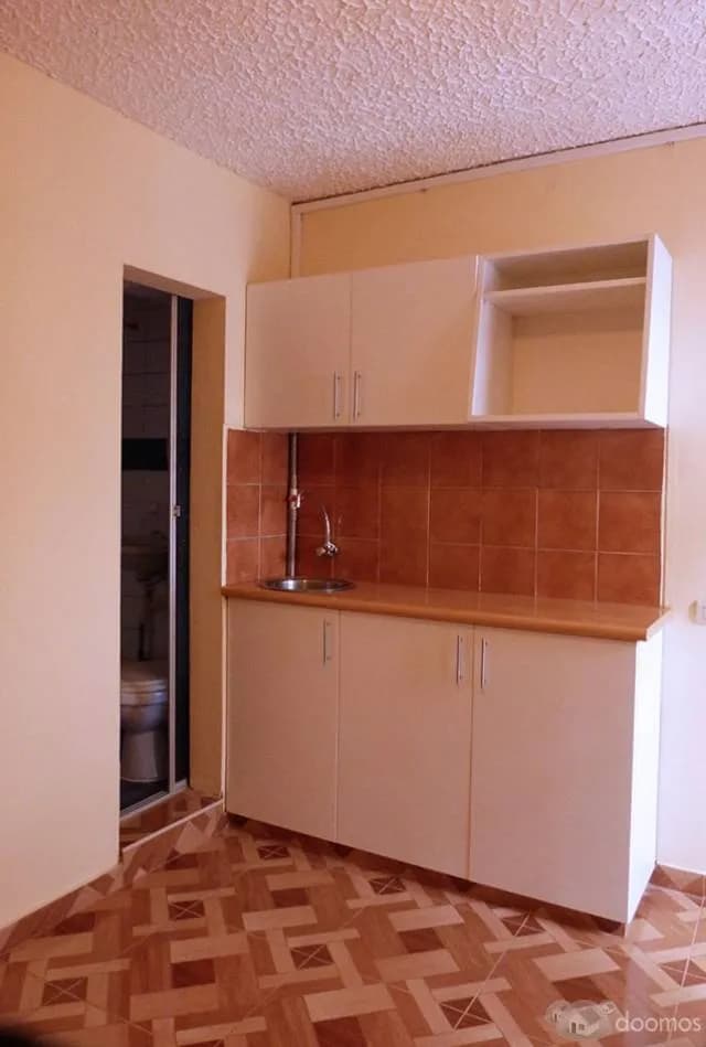ALQUILO amplia habitación independiente en Miraflores — foto 4