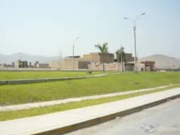 ALQUILO CASA EN URB. VALLE HERMOSO DIST. CARABAYLLO