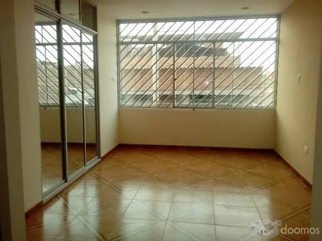 VENDO PRECIOSA CASA DE ESTRENO EN URB. LAS PALMAS — foto 7