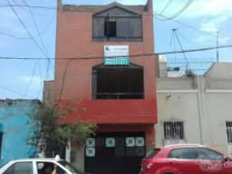 VENDO CASA DE 3 PLANTAS EN LA VICTORIA, MUY CERCA A GAMARRA