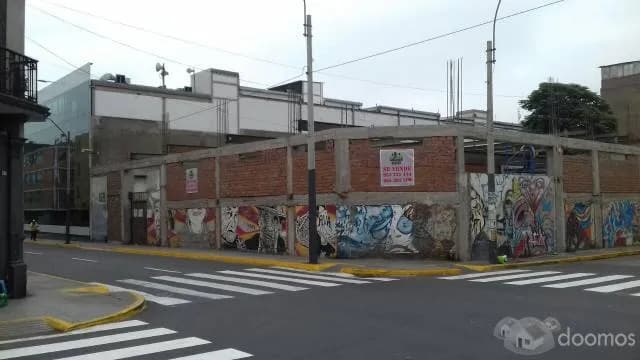 VENDO LOCAL COMERCIAL 600M2 30X20 UBICADISIMO — foto 3