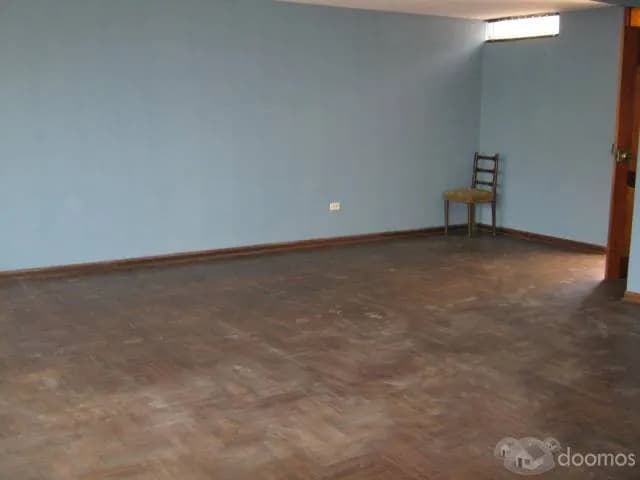 AMPLIO LOCAL COMERCIAL EN LA MOLINA — foto 6