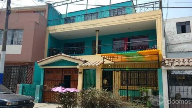 ALQUILO CASA DE 3 PISOS — foto 1