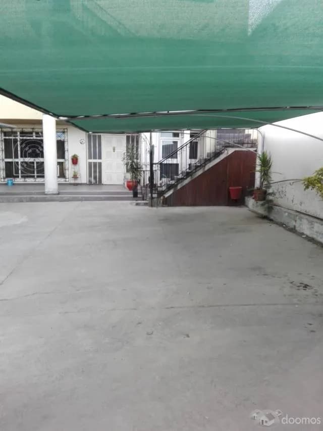 Vendo amplia casa ubicada a dos cuadras del parque Selva Alegre — foto 10