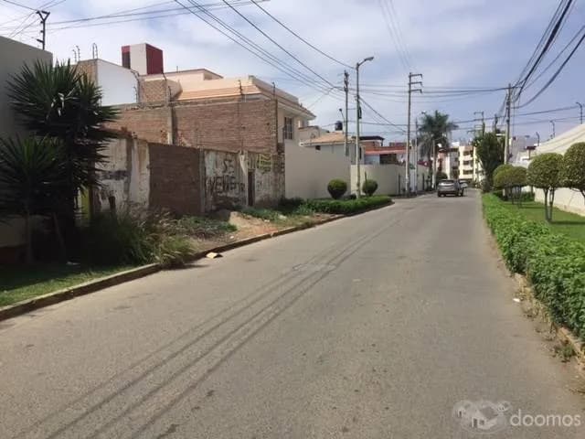 URB. EL GOLF. 1ra ETAPA OFERTO — foto 2