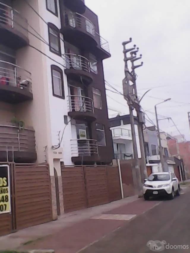 VENTA DE DEPARTAMENTO EN EXCLUSIVA ZONA UBR. EL GOLF — foto 1