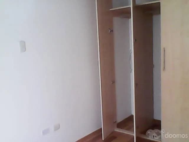 ALQUILER DE DEPARTAMENTO EN EXCLUSIVA ZONA URB EL GOLF — foto 8