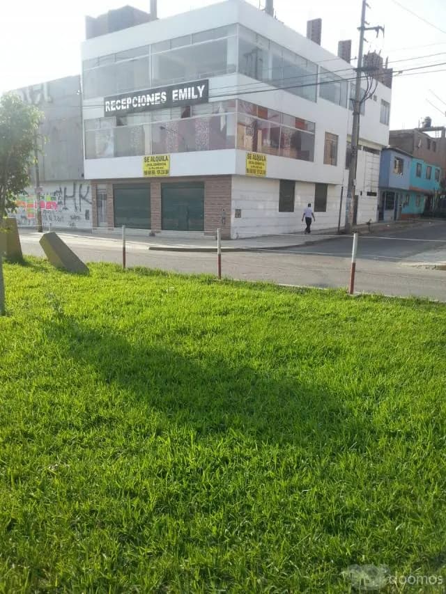ALQUILO LOCALES COMERCIALES EN ESQUINA — foto 2