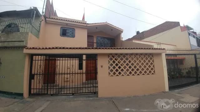 Se vende acogedora casa de 3 pisos en Pueblo Libre — foto 1