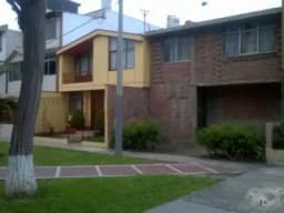 CASA COMO TERRENO DE 2 PISOS