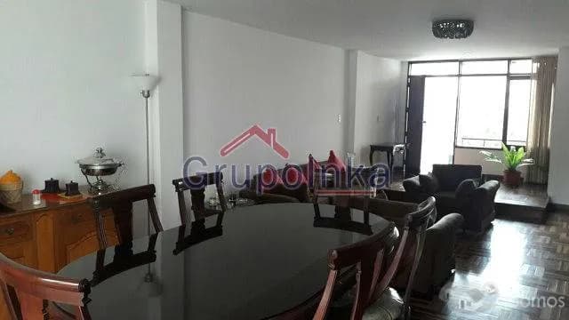 CASA MUY BIEN UBICADA CON MUY BUENA ILUMINACIÓN — foto 3