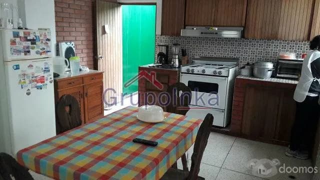 CASA MUY BIEN UBICADA CON MUY BUENA ILUMINACIÓN — foto 6