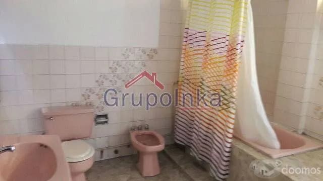 CASA MUY BIEN UBICADA CON MUY BUENA ILUMINACIÓN — foto 10