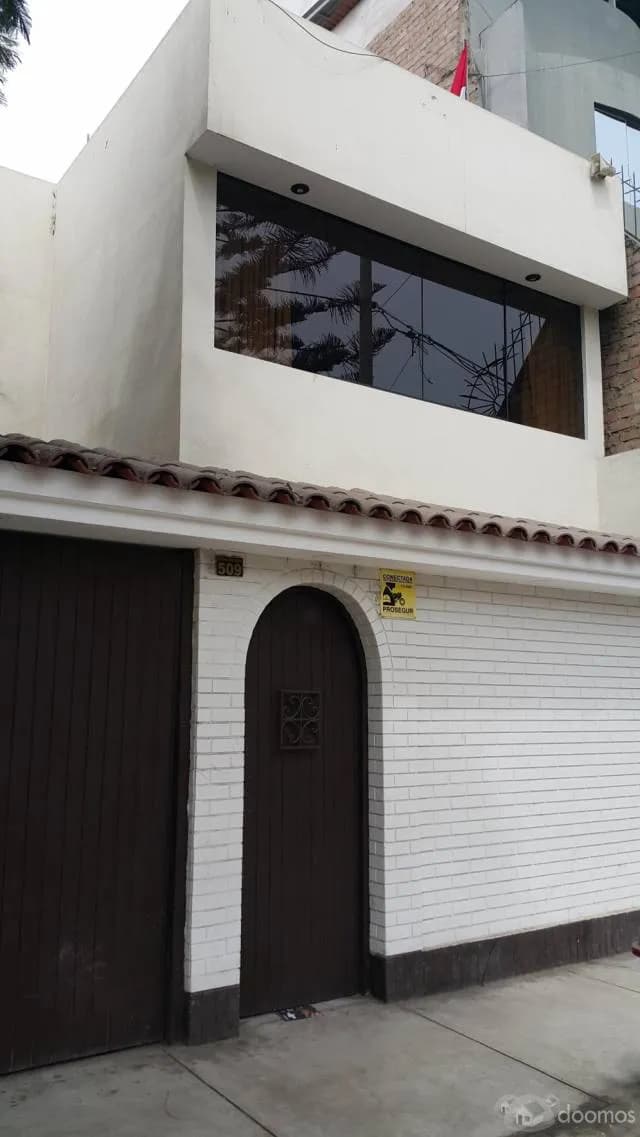 LINDA CASA REMODELADA EN URB. LOS LAURELES — foto 13