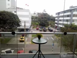 Departamento Amoblado con Terraza a tres cuadras del Malecon de la Marina