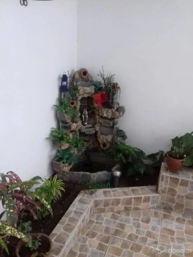 LINDA CASA DE 3 PISOS CERCA A PARQUE EN CEDROS DE VILLA — foto 3