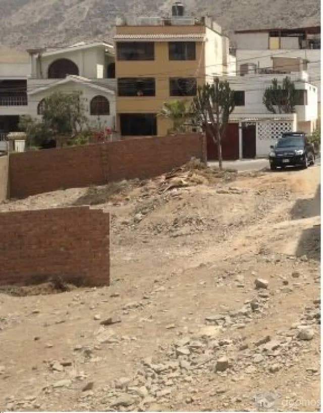 Terreno en la Molina frente a parque — foto 1