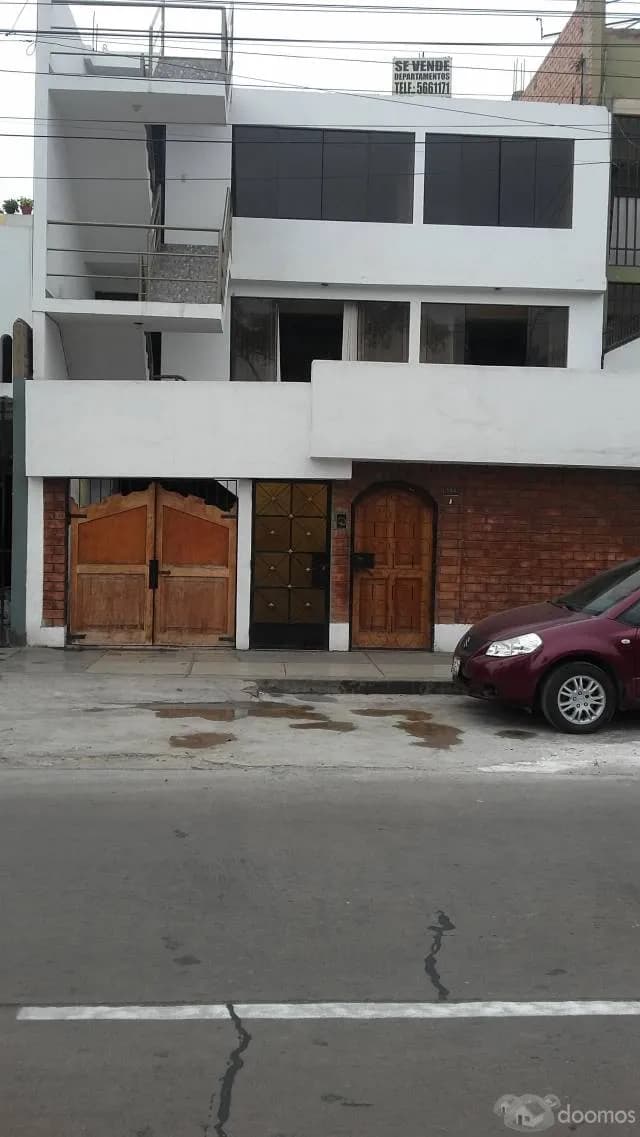 Remato  Local Comercial - Av. Universitaria San Miguel — foto 1