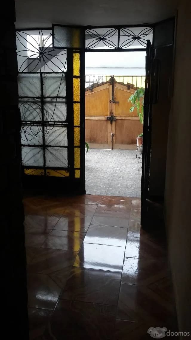 Remato  Local Comercial - Av. Universitaria San Miguel — foto 5