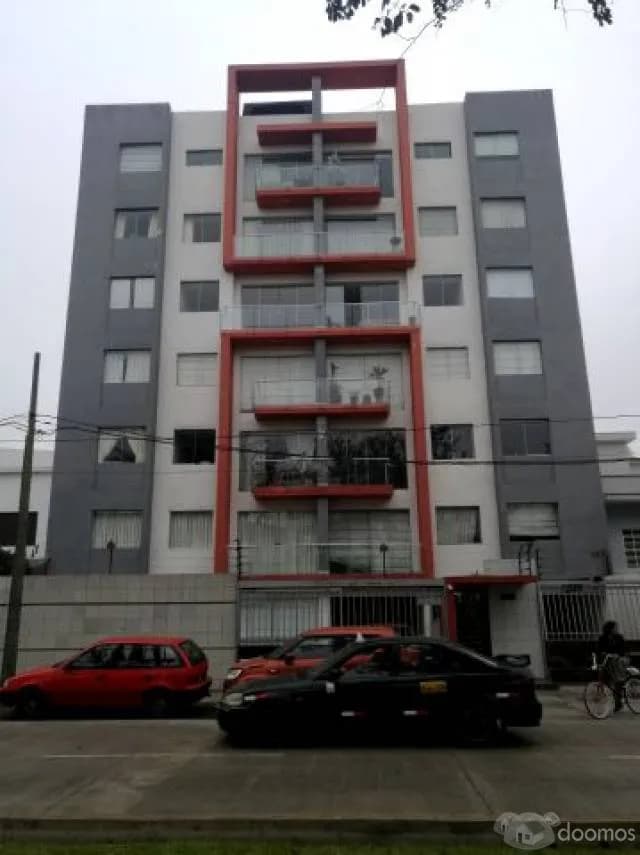 VENDO HERMOSO DPTO EN MIRAFLORES, CERCA AL PARQUE TRADICIONES. — foto 1