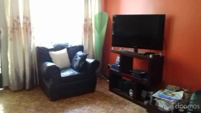 LINDA CASA EN VENTA DE 2 PISOS URB. MSCAL. CACERES SJL — foto 1