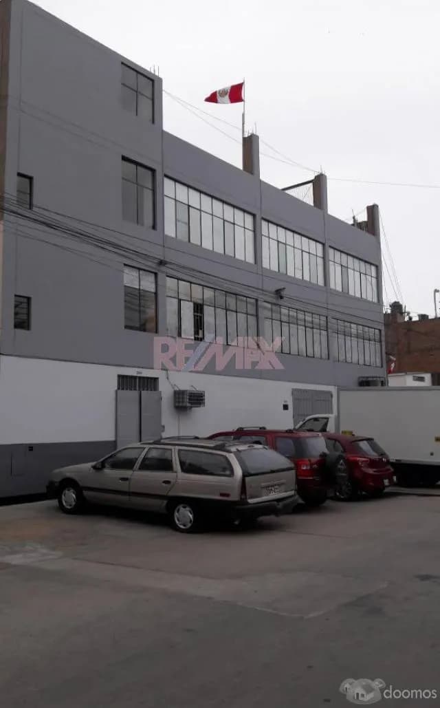 ALQUILO LOCAL COMERCIAL EN EL PARQUE INTERNACIONAL DE LA INDUSTRIA Y COMERCIO CALLAO — foto 1