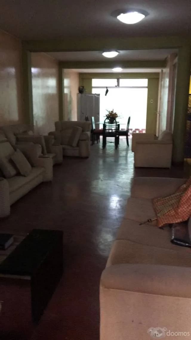 Venta de casa de 3 pisos — foto 4