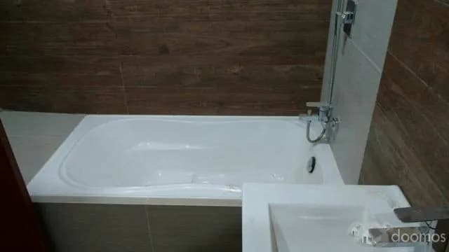 VENTA DE HERMOSA CASA DE ESTRENO EN MIRAFLORES — foto 6