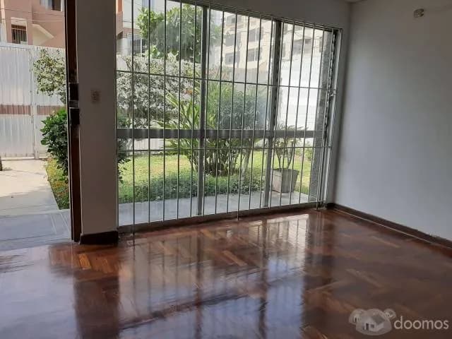 SE ALQUILA CASA CENTRICA — foto 2