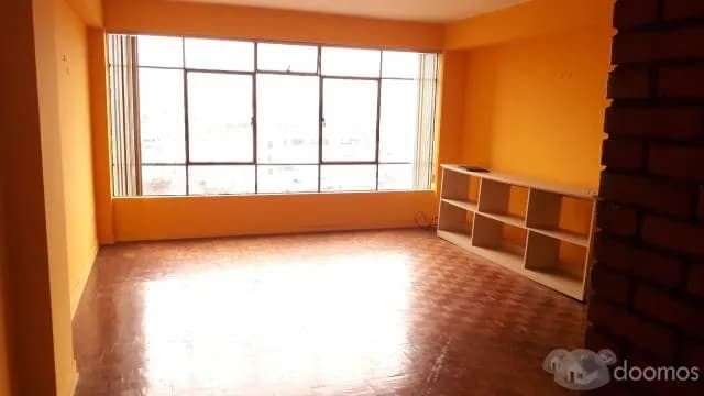 Venta Gran Departamento en Miraflores — foto 1