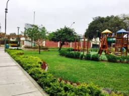 ALQUILO DEPARMENTO PRIMER PISO CON ENTRADA INDEPENDIENTE FRENTE AL PARQUE