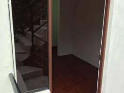 ALQUILO HABITACION SEGUNDO PISO CON ENTRADA INDEPENDIENTE FRENTE AL PARQUE