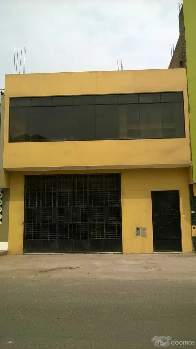 Venta de Local Comercial, Av. Universitaria, Comas — foto 5