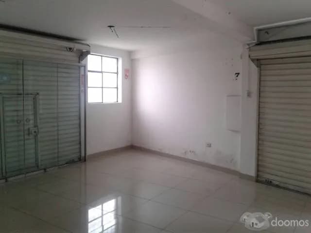 Alquiler de local comercial de 50m2 — foto 2