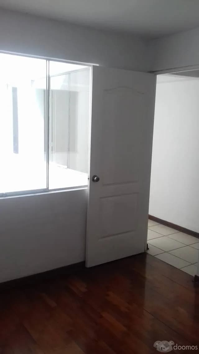 ALQUILO DEPARTAMENTO MODERNO FRENTE AL PARQUE — foto 3