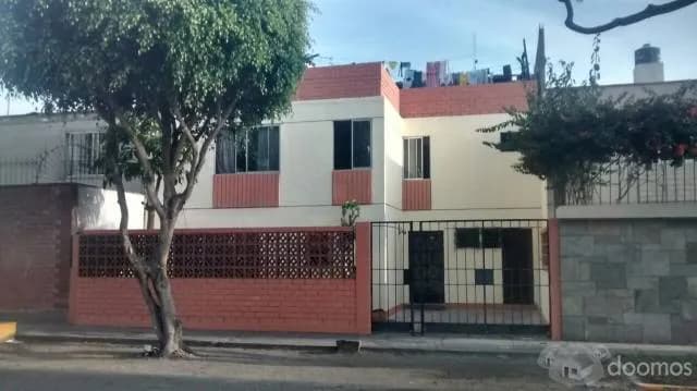 VENTA DE CASA BARRANCO — foto 1