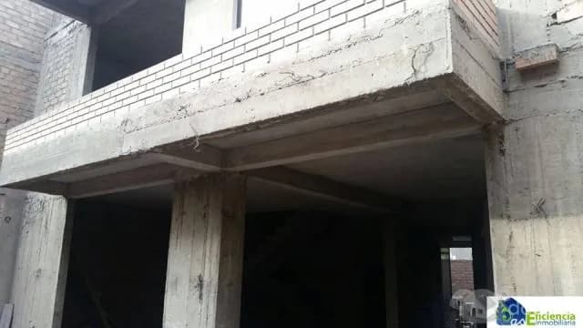 CASA DE 2 PISOS! - URB MAYORAZGO CHICO — foto 4
