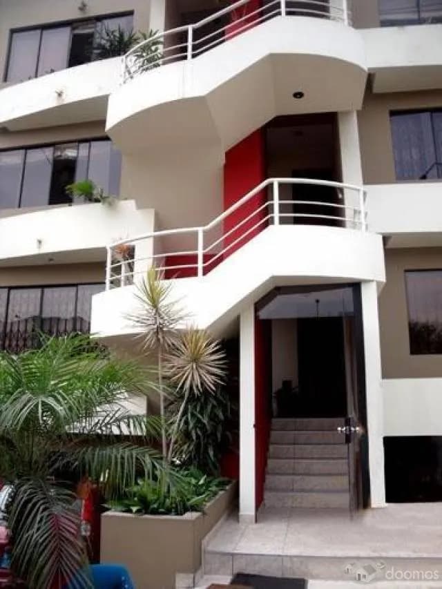 Venta Moderno y Amplio Departamento Duplex El Remanso - La Molina — foto 8