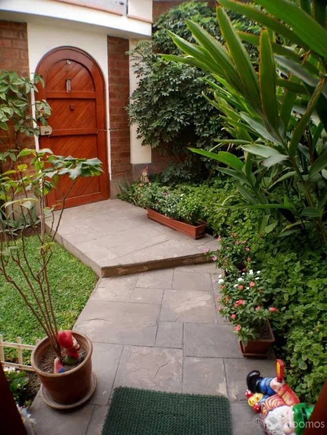 VENDO HERMOSA CASA DE 2 PISOS + AIRES — foto 5