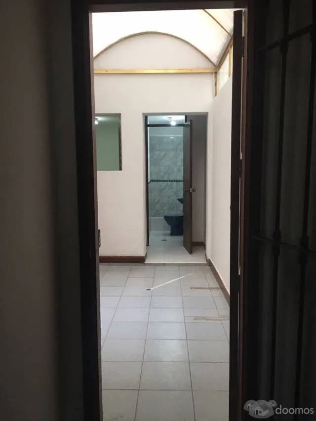 Alquilo Minidepartamento con ingreso independiente para señorita sola — foto 2