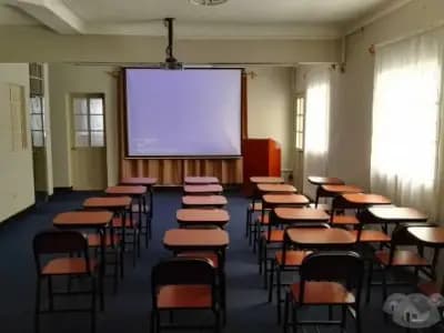 Auditorio multiusos, ubicado zona céntrica, primer piso, totalmente equipada