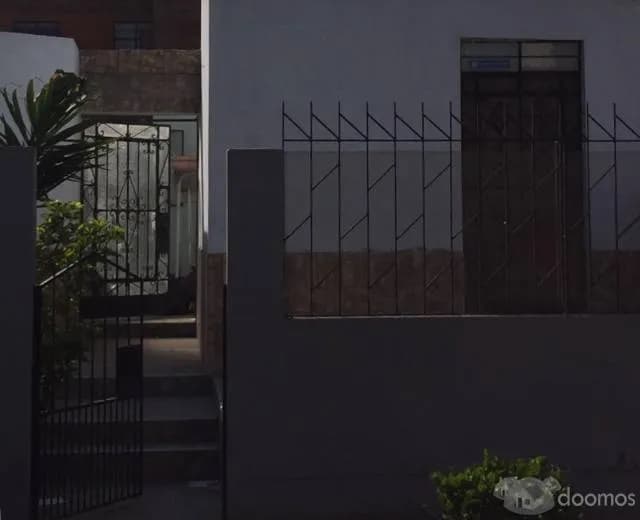 Casa frente a parque de 4 dormitorios — foto 2